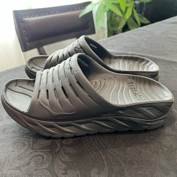 Hoka black sandals men 7 women 9 unisex - Picture 3 of 9